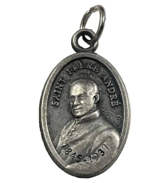Medalla religiosa católica vintage en tono plateado de San Hermano André