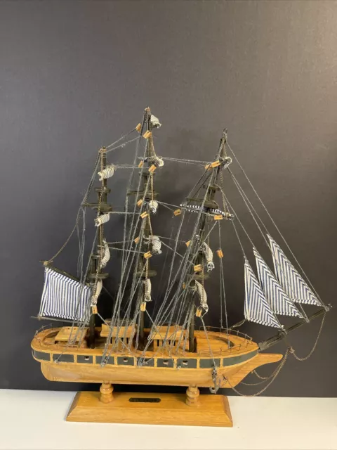 Sailing Ship Wooden Handmade Vintage Model Canvas Sails Boat 13" "Cutty Sark"