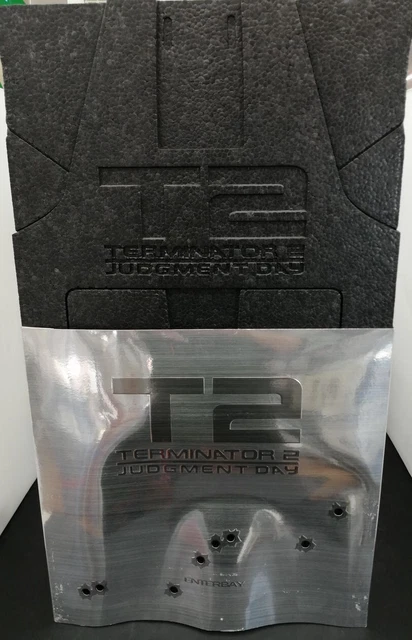 ENTERBAY TERMINATOR 2 T-800 Battle Damaged Ver. 1/4 Scale HD