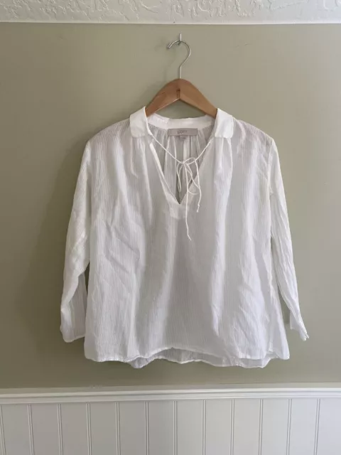 Ann Taylor Loft Woman’s White V Neck With Tie Long Sleeve Blouse Size XS.
