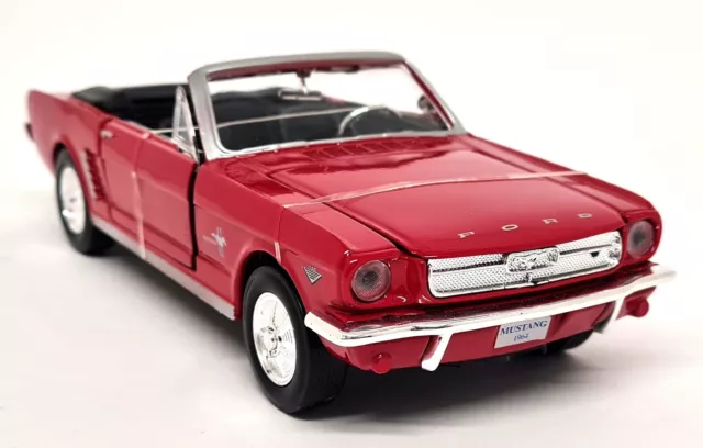 Motormax 1/24 - Ford Mustang 1964 1/2 Convertible Red Diecast model car