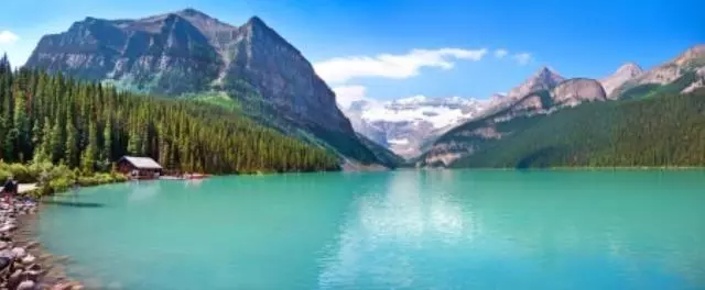 Lake Louise Mountain Lake Panorama im Banff Nationalpark, Alberta, Kanada [...]