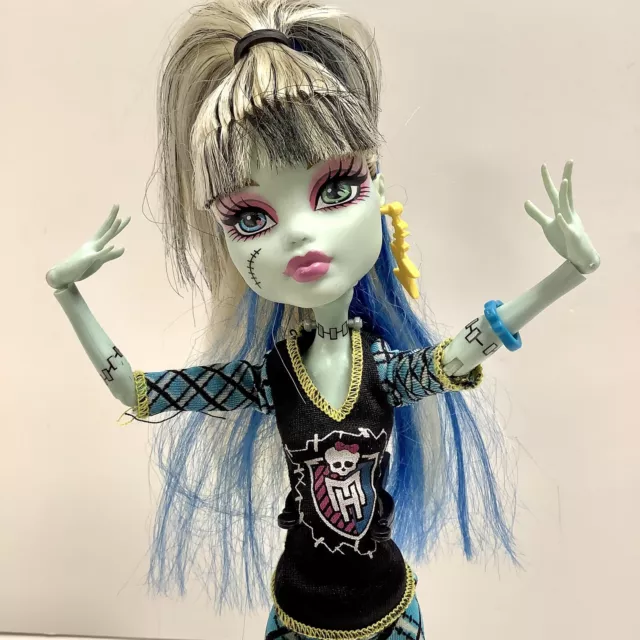 Mattel Monster High Ghoul Spirit Frankie Stein Doll - Dnv66 for