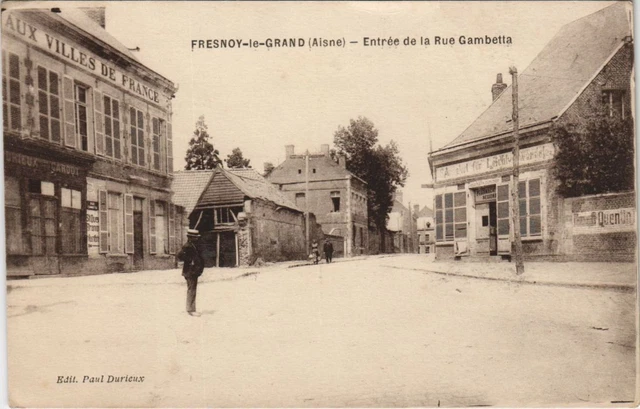 CPA Fresnoy-le-Grand - Entree de la Rue Gambetta (1063035)
