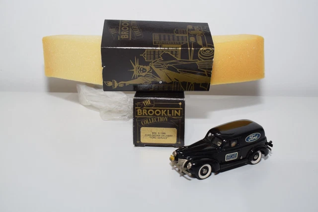 2 Brooklin Models. A 1940 Ford Van ‘Weeties’ – Model Cars of