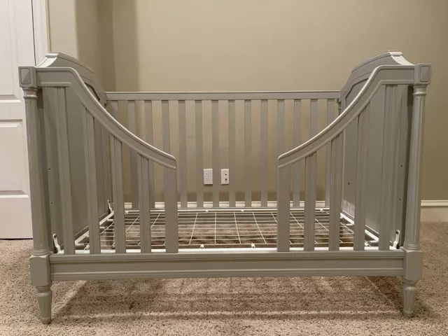 Pottery Barn Blythe Upholstered Convertible Crib & Extra Wide Dresser/Topper Pottery Barn Blythe Upholstered Convertible Crib & Extra Wide Dresser/Topper