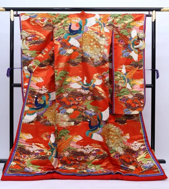 Japanese kimono, UCHIKAKE, Wedding Robe, Gold/Silver, Embroidery, L5' 10"..3198