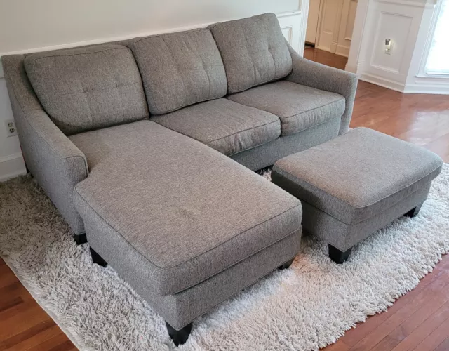 Sleeper Couch With Chaise Lounger And Ottoman (Room to Go) Sleeper Couch With Chaise Lounger And Ottoman (Room to Go)