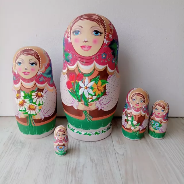 Muñecas anidadas para niños Juego de 5 muñecas h-4 pulgadas Matryoshka