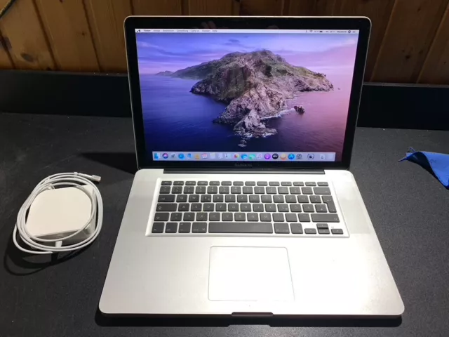 Apple MacBook Pro A1286 15,4"" computer portatile (Intel i7-2,0 GHz, 500 GB HD, 4 GB RAM) Apple MacBook Pro A1286 15,4"" computer portatile (Intel i7-2,0 GHz, 500 GB HD, 4 GB RAM)