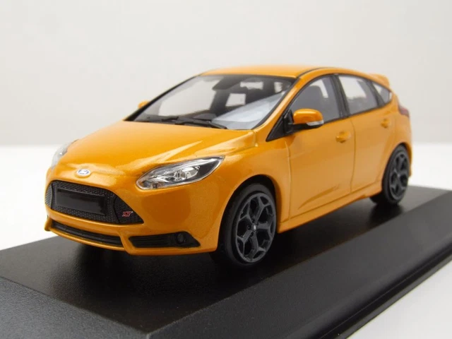 MINICHAMPS MAXICHAMPS 940081900 FORD FOCUS ST – 2011