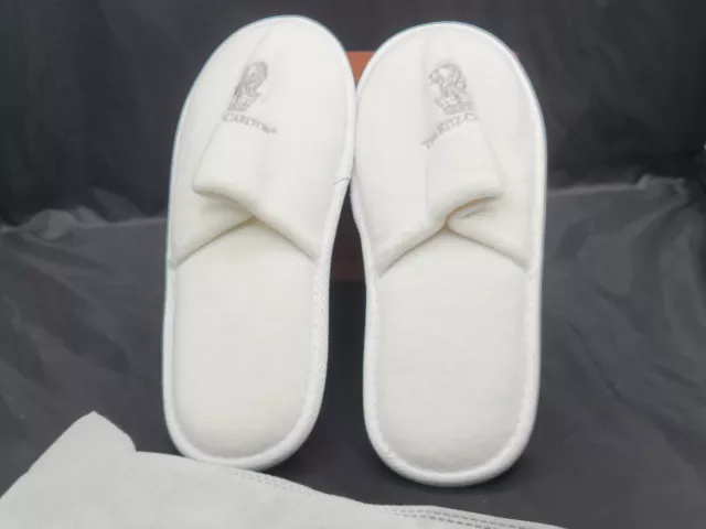 The Ritz Carlton Bath House Slippers White Unused in Bag Slides Lion Head Logo