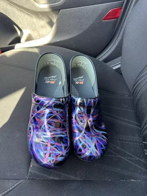 Dansko clogs size best sale 9
