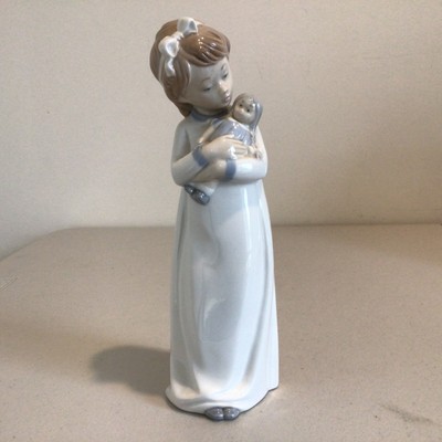 Nao Girl with Doll Ceramic Figurine Hand Made in Spain by Lladro Daisa (40) #454