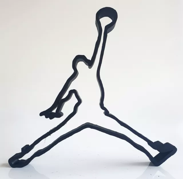 sculpture MICHAEL JORDAN basket logo POP street ART graffiti paint par Spyddy