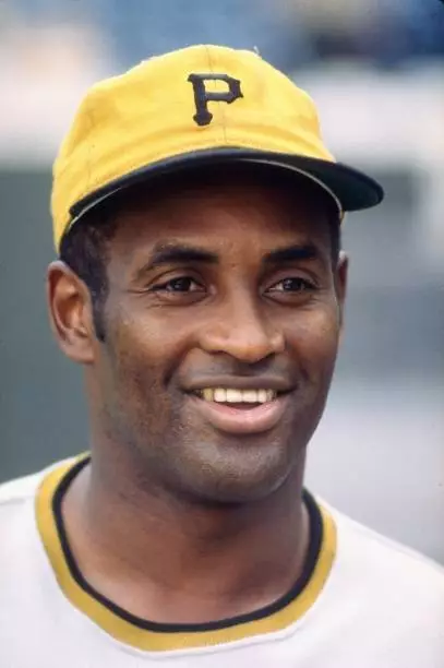 Closeup of Pittsburgh Pirates Roberto Clemente before game vs Hous - Old Photo