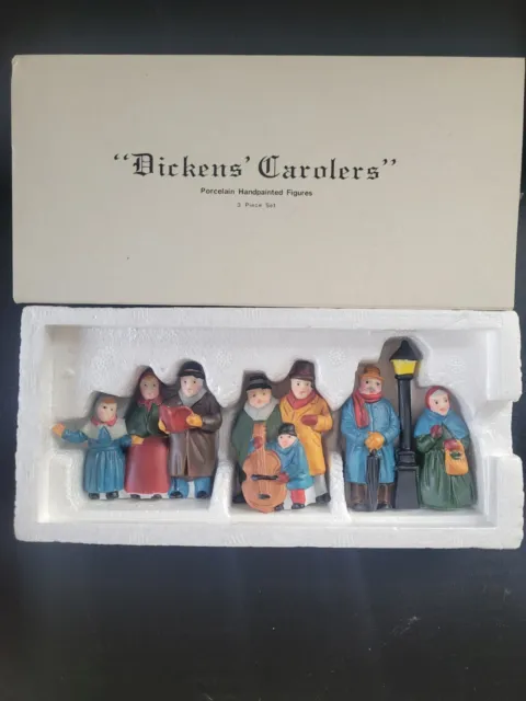 Dept 56 Dickens Village - Dickens' Carolers -3 Pc Set - Black Lamp Post -Old Box