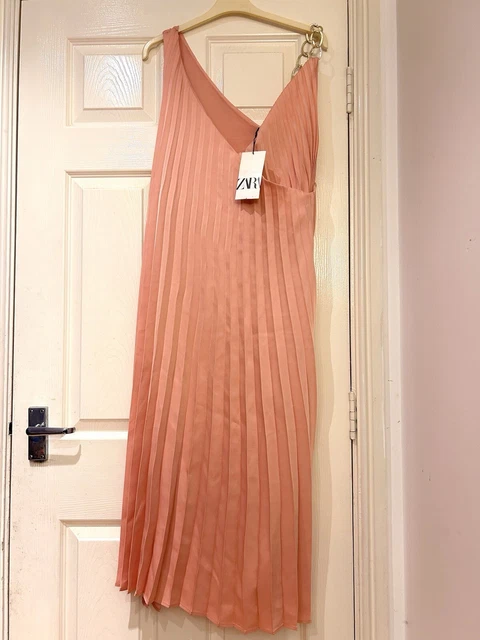 BNWT ZARA PEACH/ORANGE Silk Pleated Midi Dress with Chain Sleeve Detail 37.10 - PicClick UK BNWT ZARA PEACH/ORANGE Silk Pleated Midi Dress with Chain Sleeve Detail 37.10 - PicClick UK