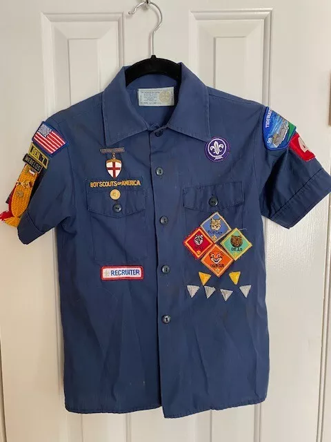 Boy Scouts Of America Youth Medium Cub Scout Button Up Short Sleeve Shirt
