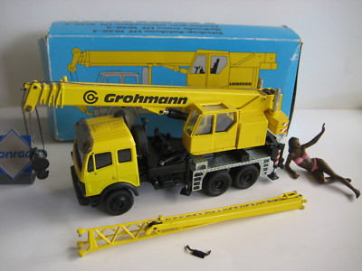 LE2459 CONRAD 3088 TP 1/50 Camion Mercedes Liebherr grue téléscopique LTF 1030-3 