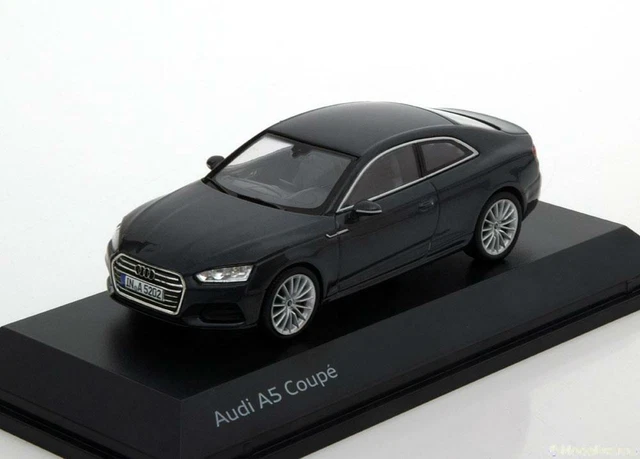 1:43 Minichamps Audi A6 Avant C5 Typ 4B 1998 grün metallic Dealer