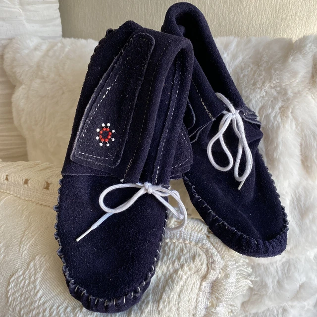 vintage 70s taos maccasins BEADED Navy Suede Soft Sole Size 5 Womens (or Youth)