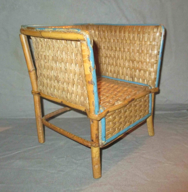 Chaise haute poupon en rotin beige
