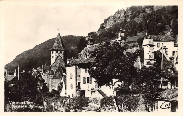 Vic-sur-Cère - Quartier de l'église -