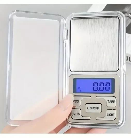 Bilancia digitale da cucina da 10 kg (precisione 0,1 g) – Bilancia per  lettere con grande superficie di pesatura in acciaio inox, impermeabile,  timing, display LCD e funzione tara : : Casa e cucina
