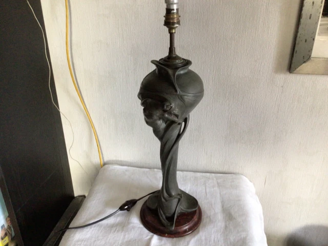 lampe ancienne modele"la nuit" en alliage art nouveau signé jonchery