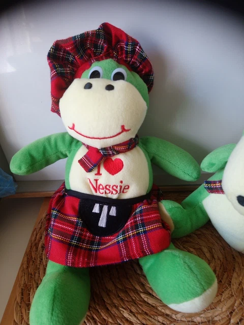 Lot 2 peluches doudou Nessie Monstre Loch Ness vert écossais 2