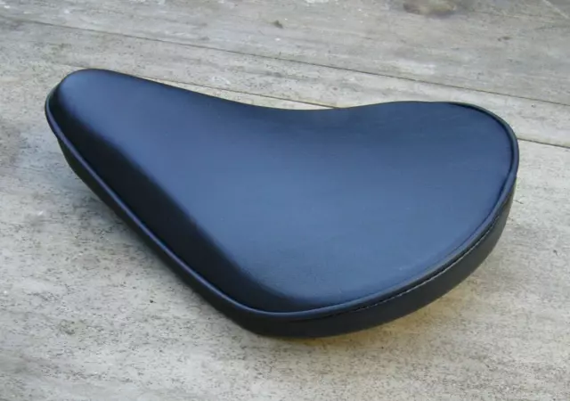 1 selle solo moto noir seat  BOBBER VINTAGE triumph enfield seat norton small S