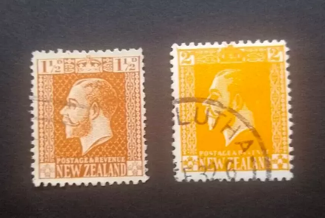 🦋 NEW ZEALAND  - 1916/30 - King George V -	1½d BROWN + 2d YELLOW  - FINE USED