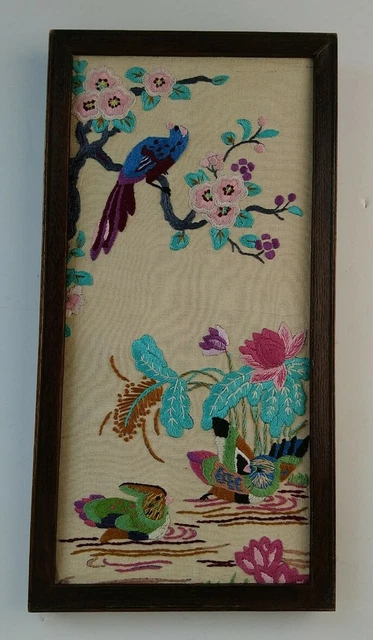 Chinese Embroidered Silk Picture in Wooden Frame 20th Century 31cm tall