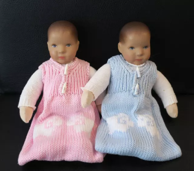 2 Käthe Kruse Puppen Zwillings-Babys Däumlinchen Däumelinchen 25 cm