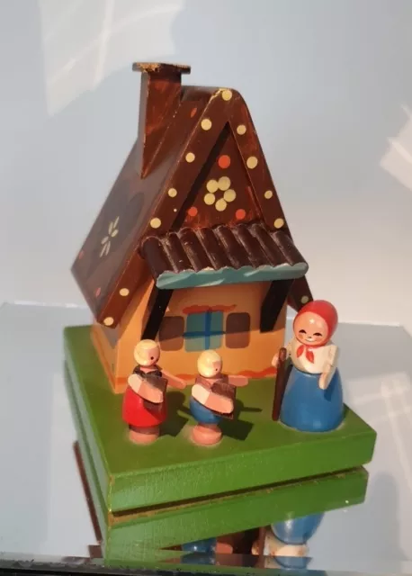 (K6) Hänsel & Gretel Hexenhaus Knusperhaus Erzgebirge DDR Spardose Holz