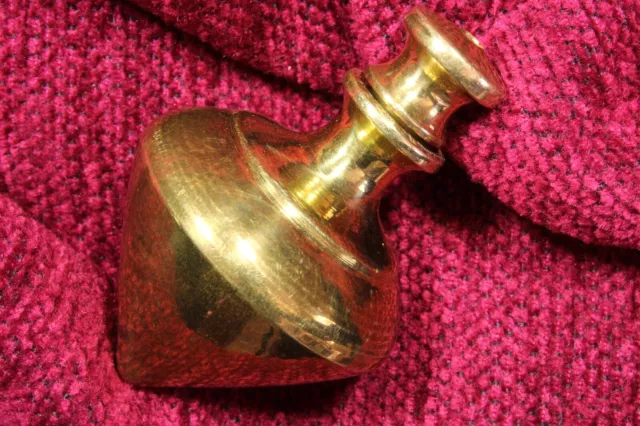 Plomada perico cono. Latón. S.XX Plumb bob perico cone. Brass.