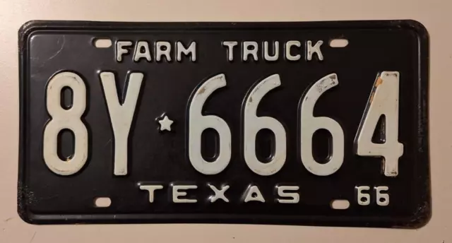 🐾 1966 Texas "Farm Truck" License Plate (8Y-6664)