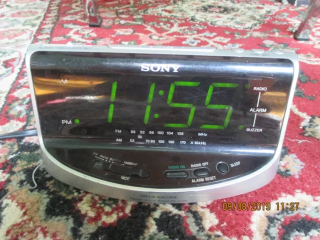 Sony ICF-C492 Dream Machine FM/AM Dual Alarm Clock Radio SERIAL 552639