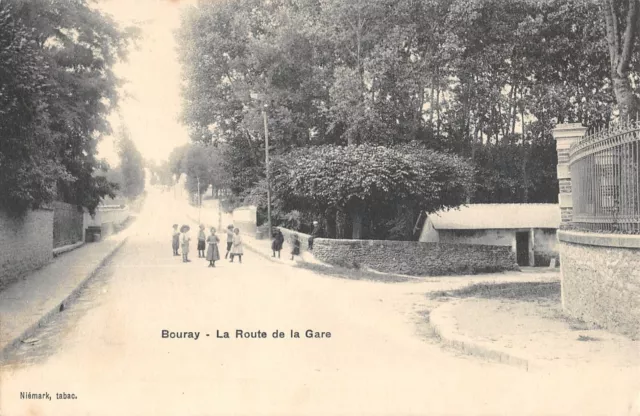 Cpa 91 Bouray La Route De La Gare