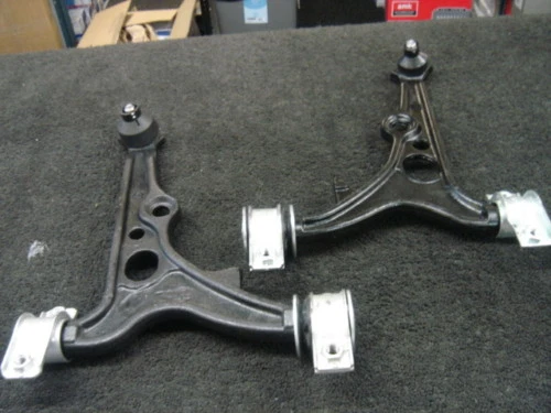 Braccio Sospensione Oscillante Per Alfa Romeo 147 E 156 GT - Anteriore Destro, Qualità Originale