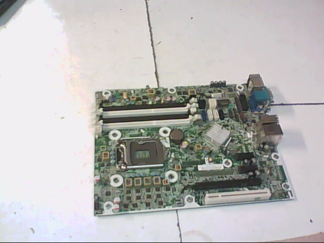 Carte Mère HP 657002-001 REV 0H Avec Plaque – Pour PC HP Pro 3400 MT, Occasion En état Fonctionnel