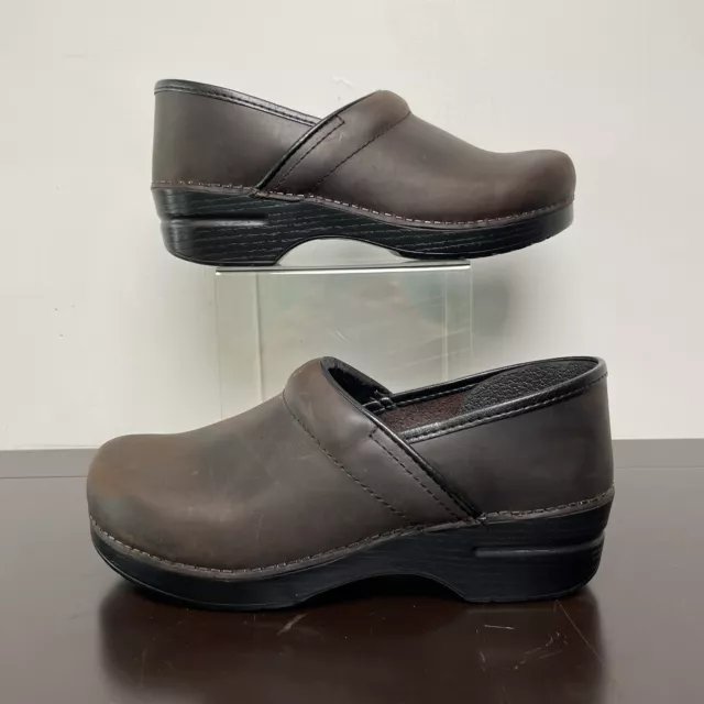 DANSKO Brown Oiled Leather Proffesional Clogs EUR 40 Wide