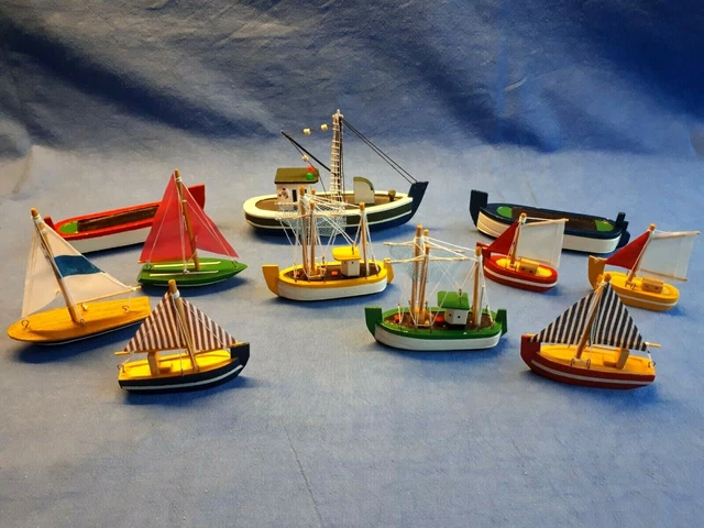 Linoows Buddelschiffkugel Krabbenkutter - Maritime Deko Flaschenschiff 7cm Im Antik-Look