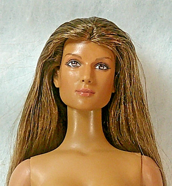 Poupée Tonner – Elizabeth Swan – Pirates Des Caraïbes – 45 Cm – Vinyle – Parfait état
