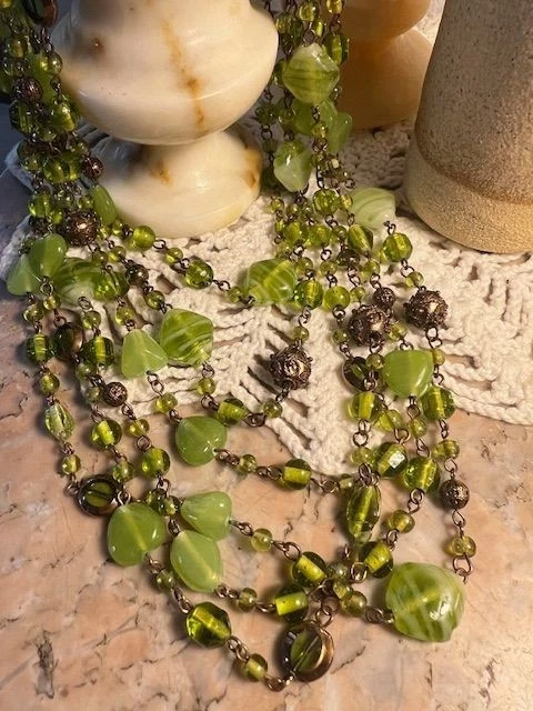 Collier Vintage En Perles Bakélite Vert - Bijou Fantaisie Ancien - Très Bon état