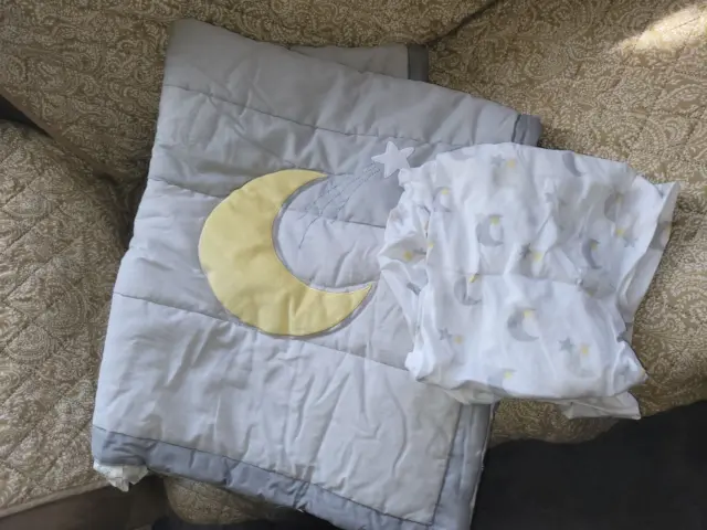 Baby Crib Size Sheet and Comforter Shooting Star