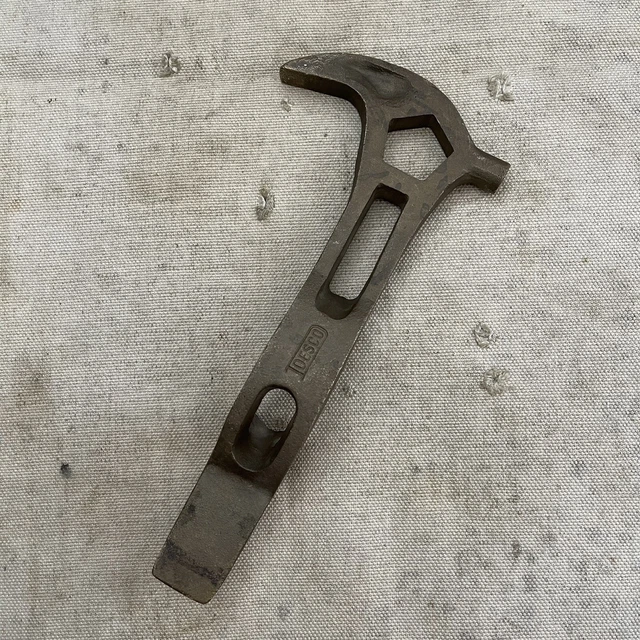 Vintage Desco Fireman Fire Hydrant Wrench 5 in 1 Tool BRASS Vintage Desco Fireman Fire Hydrant Wrench 5 in 1 Tool BRASS