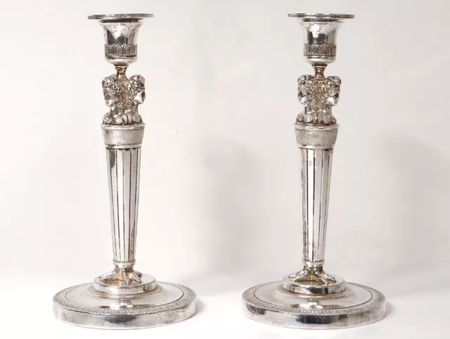 Paire bougeoirs flambeaux Empire bronze argenté bustes femmes antiques XIXè