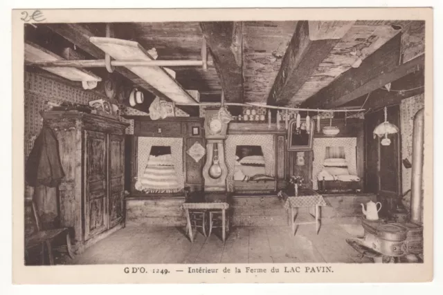 Cpa 63 - Pavin Lac Farm Interior (Puy-De-Dôme) Unwritten